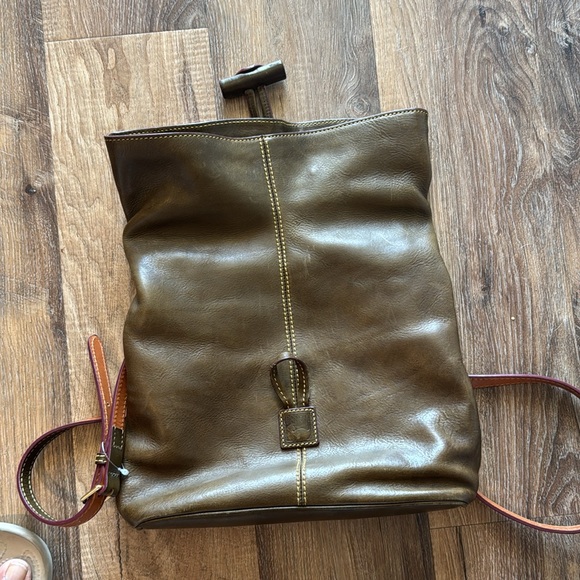Dooney and Bourke brownish green hues shoulder/crossboy Florentine Leather Bag - Picture 10 of 17